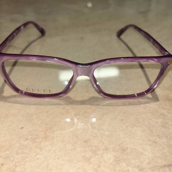 Gucci Glasses - Picture 3 of 11